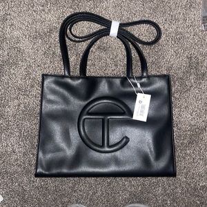 Brand New Authentic Never Used Telfar Medium Shopping Bag